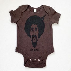 Boys brown bodysuit size 3 months, snapsuit